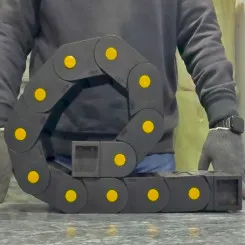 Drag Chain 45X100 Closed (L1000xR100) Image